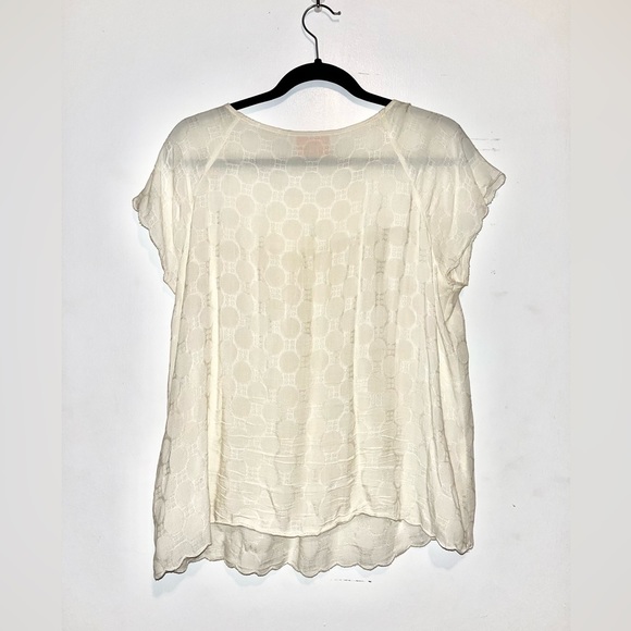 Skies are blue scallop sleeve cream blouse with circle detail Sz L - Picture 2 of 5